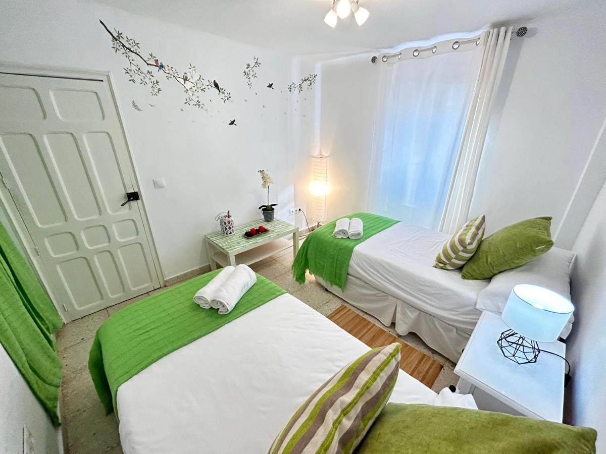 Cozy Town House With Terrace And Free Wifi Villa Ronda Kültér fotó